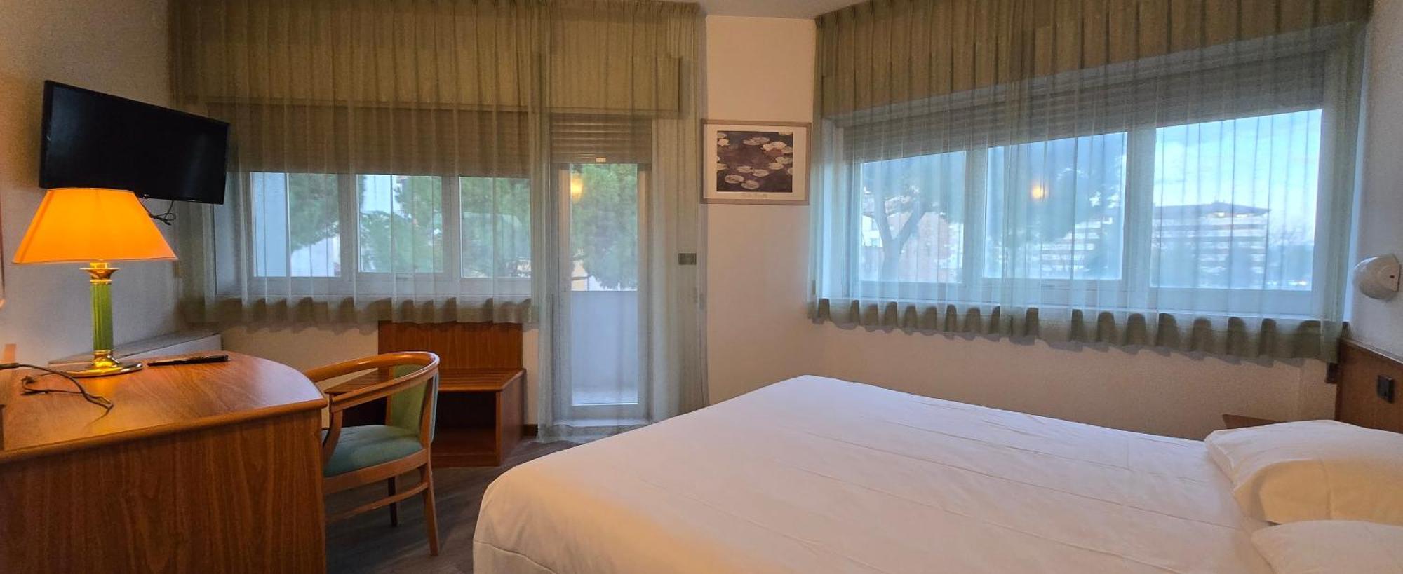 Hotel Cristallo Udine Exterior photo